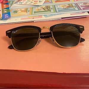 Ray-Ban Black/Gold RB3016 Clubmaster Sunglasses (Unisex)